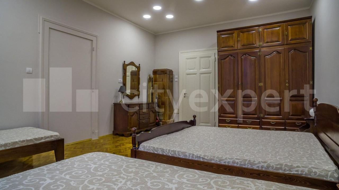 Downtown apartment in walk zone with 3 bedrooms&garage Novi Sad Buitenkant foto