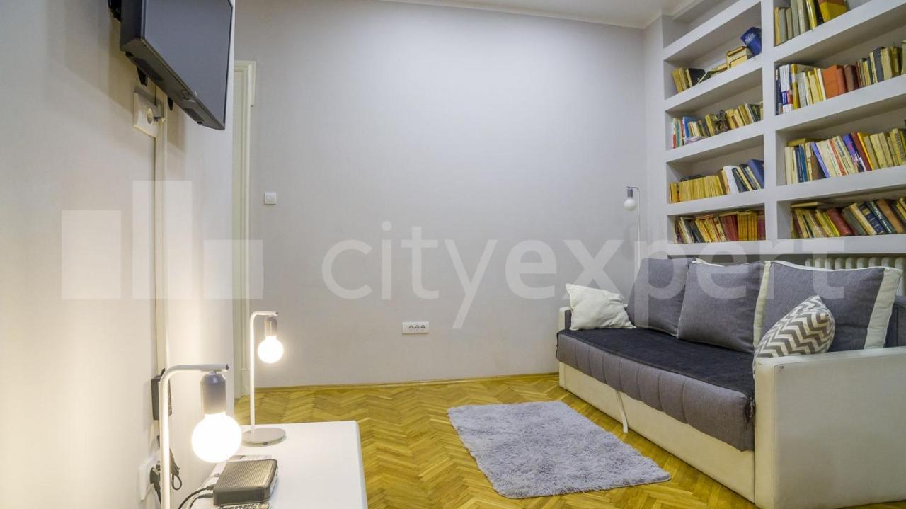 Downtown apartment in walk zone with 3 bedrooms&garage Novi Sad Buitenkant foto